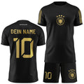 Fußball Deutschland Trikot und Hose mit eigenem Namen personalisiert